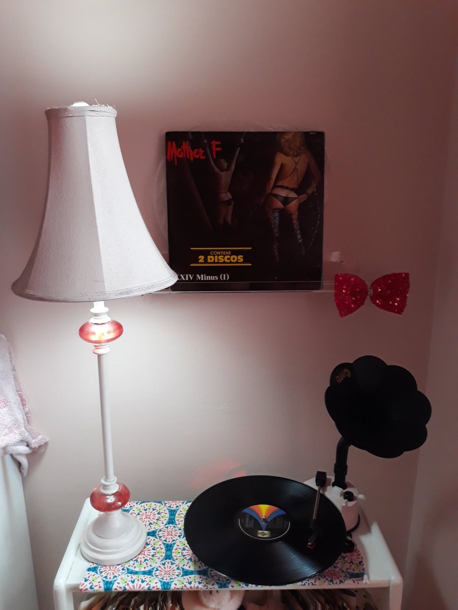 KittyValentineMeow tweet media