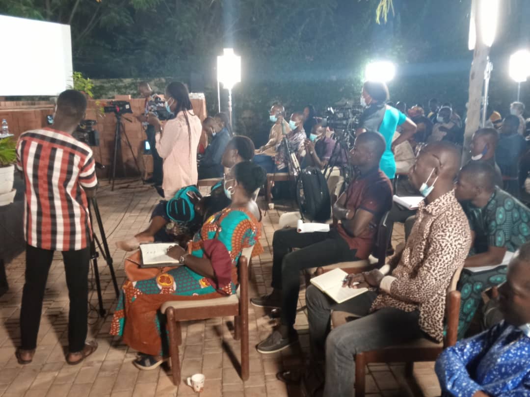 DemeFatimata2's tweet photo. La solution de la corruption au Burkina Faso c'est la résistance
@BlogueursBF 
@FREEAfrik1 https://t.co/9zDlTmGJI5