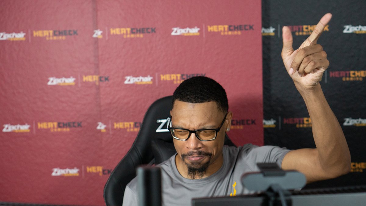 ZipchairGaming's tweet photo. The face we make when we take a W in a zipchair! 🎮🔥
#zipchair #gamingsetup #gamingchair #heatcheckgaming #heat #nba #basketball
@HeatCheckGaming https://t.co/8dZk4EW6BA