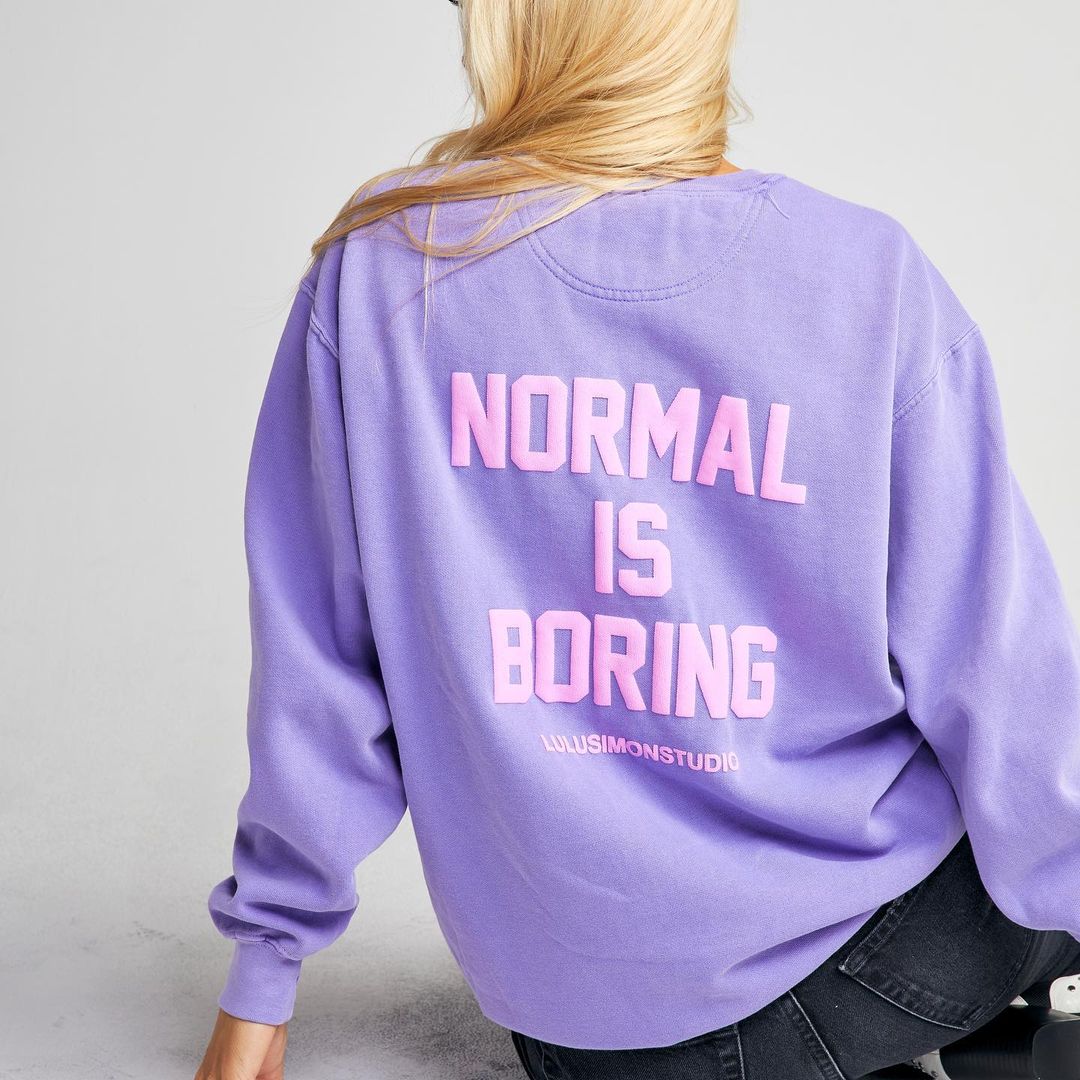lulusimonSTUDIO's tweet photo. Our NEW graphics collection to express your bold + witty side is here! ⚡️ SHOP the full collection on the site + get FREE domestic shipping, no minimum purchase 🖤 #LULUSIMONSTUDIO https://t.co/qL2FlePBI5