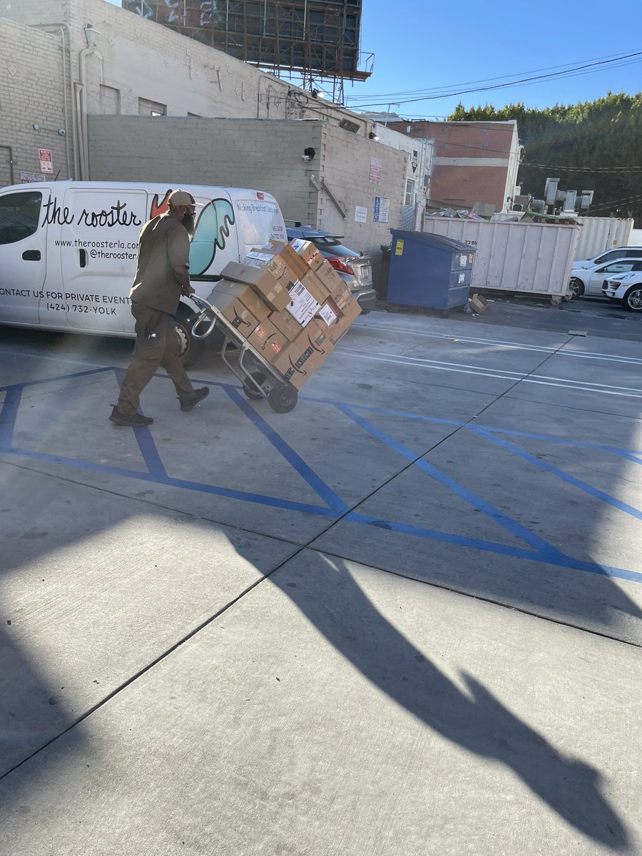 Tanya Lawrence Wilshire Center On Road Sup tweet media