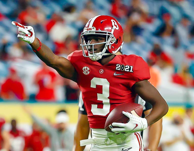 SleeperAth1etes's tweet photo. #ChaminadeMadonna HS (FL) alum &amp; #Alabama #CrimsonTide WR Xavier Williams enters the transfer portal #WakeUp #DontSleep https://t.co/xodYPPIEkA