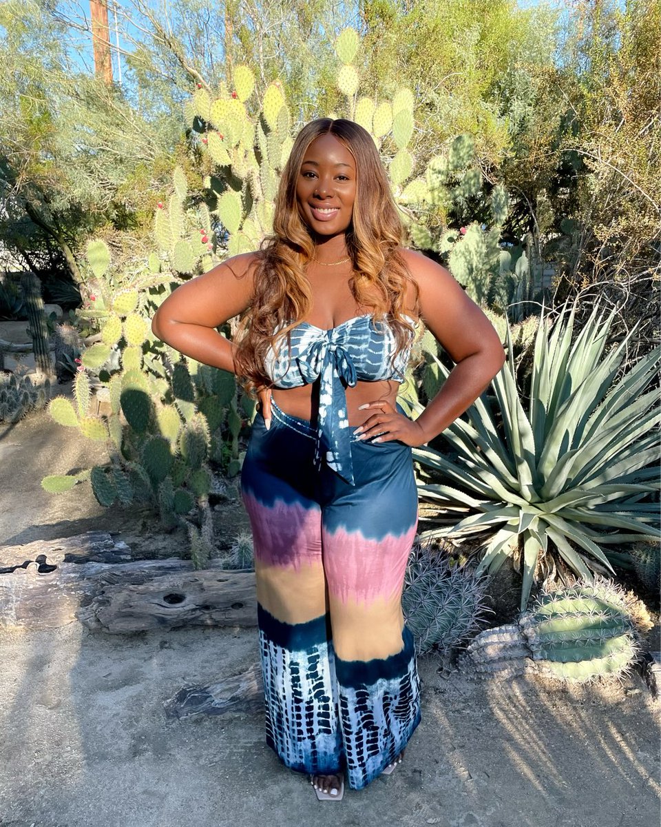 DPassionista's tweet photo. She has arrived! Shop the Palm Springs set today while sizes last 🧡 glow sold separately 😉 https://t.co/t1a0kAi9Qq