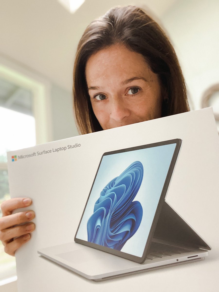 BeckyKeene's tweet photo. It was a good day at work. 😍 Thanks to @i2eEDU for my new productivity tool! ⭐️ I’ve used @surface since 2012 and this one might be my all-time favorite. Can’t wait for my slim pen 2 to arrive… #ThinkInInk #Windows11 https://t.co/vUkVTdqPPL