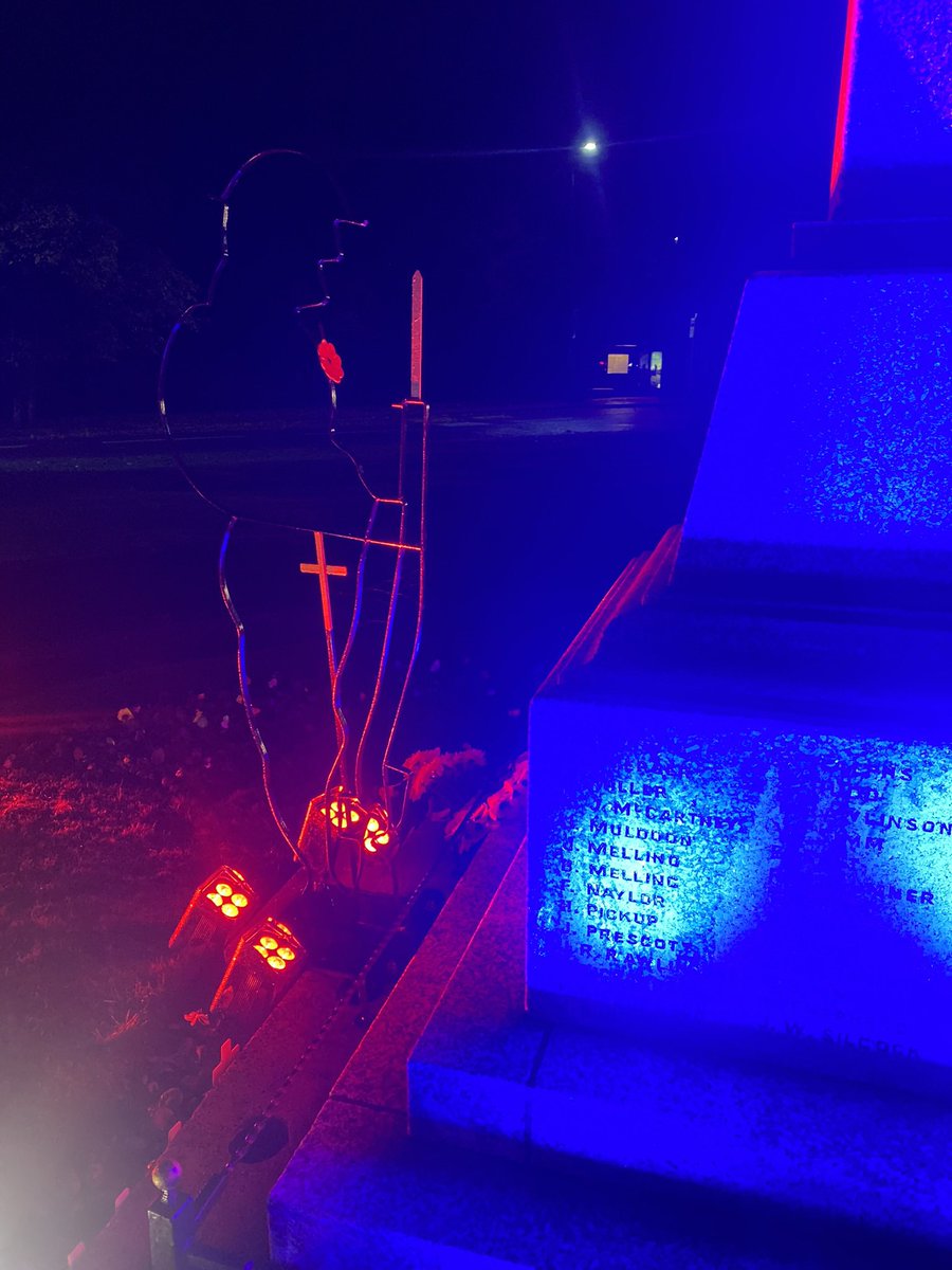 CllrLauraFlynn's tweet photo. The War Memorial at #Aspull Fingerpost looked absolutely beautiful lit up tonight. So pleased we were able to organise it. #WeWillRememberThem #Wigan @CllrChrisReady @WiganCouncil @LeisuretecUK https://t.co/rWimnNu6tD