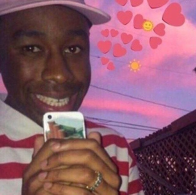 joe jonas having the time of his life right now seeing the murder of jake gyllenhaal when the worst he got was mr perfectly fine