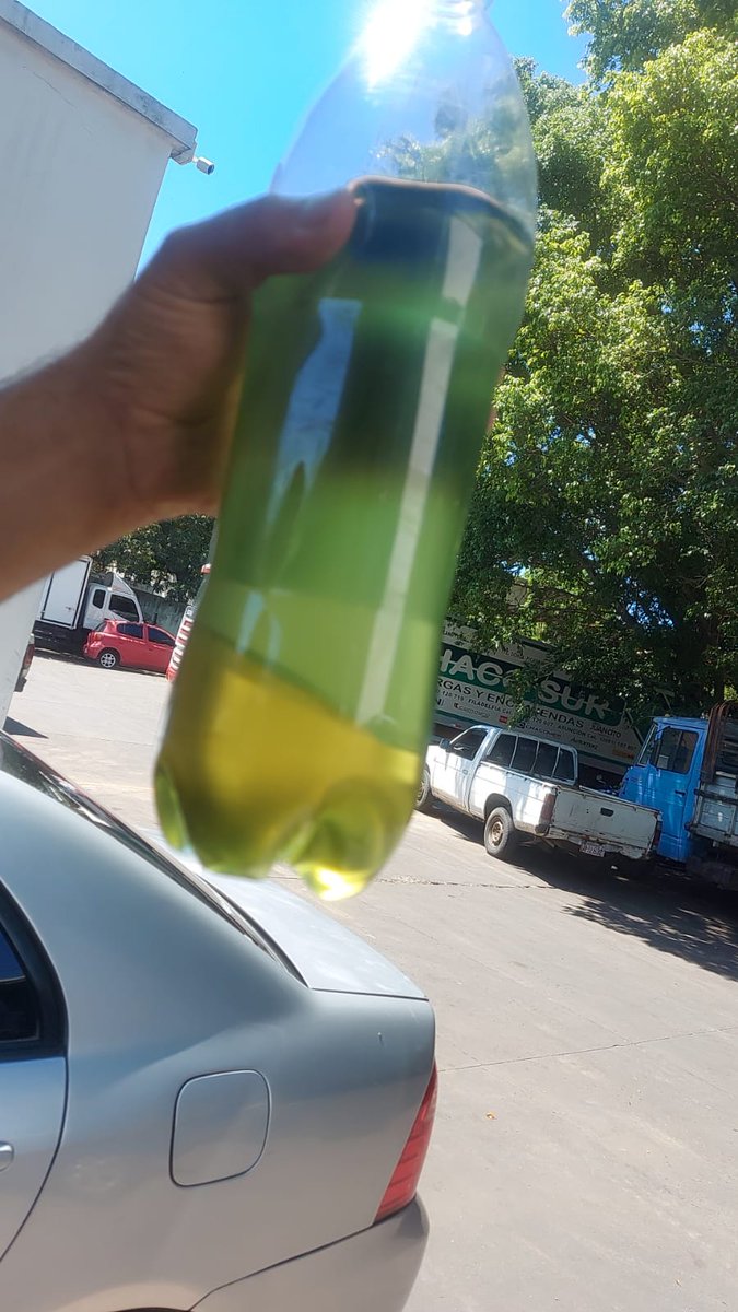 aalevera's tweet image. Los influencer de @Copetrol_Py pio pueden ayudarle al prójimo laburante que fue a cargar por 100 mil a una playa en Mariano Roque Alonso y le cargaron agua, le fundieron el tanque, motor, el día le cagaron, 1 palo ya está gastando. La interventora del grupo no quiso mostrar el