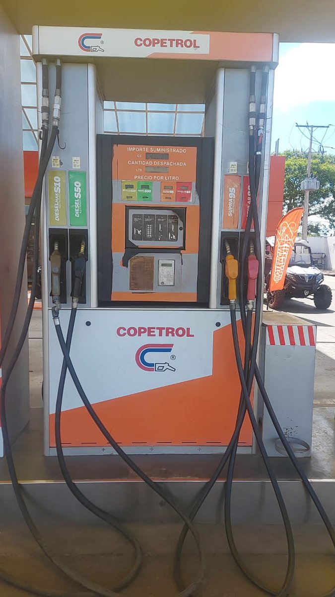 aalevera's tweet image. Los influencer de @Copetrol_Py pio pueden ayudarle al prójimo laburante que fue a cargar por 100 mil a una playa en Mariano Roque Alonso y le cargaron agua, le fundieron el tanque, motor, el día le cagaron, 1 palo ya está gastando. La interventora del grupo no quiso mostrar el