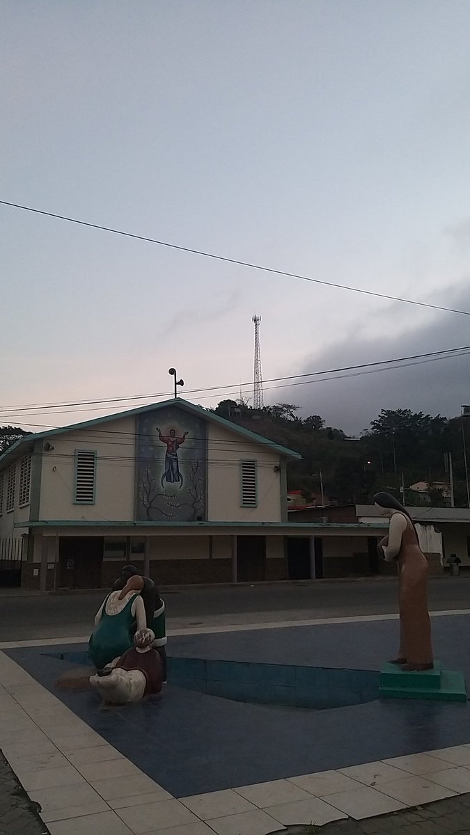 PUCEDIM's tweet photo. ¿Sabes qué es #Mision75?
Te lo vamos contando este fds.
Para empezar llegamos a san Isidro, cantón #Sucre en la provincia de #Manabí.
@ausjal
@Pliul_ausjal
@ApS_PUCE
#75añosPUCE
#jesuitas
#jesuiteducated https://t.co/s1nxkfFjO2