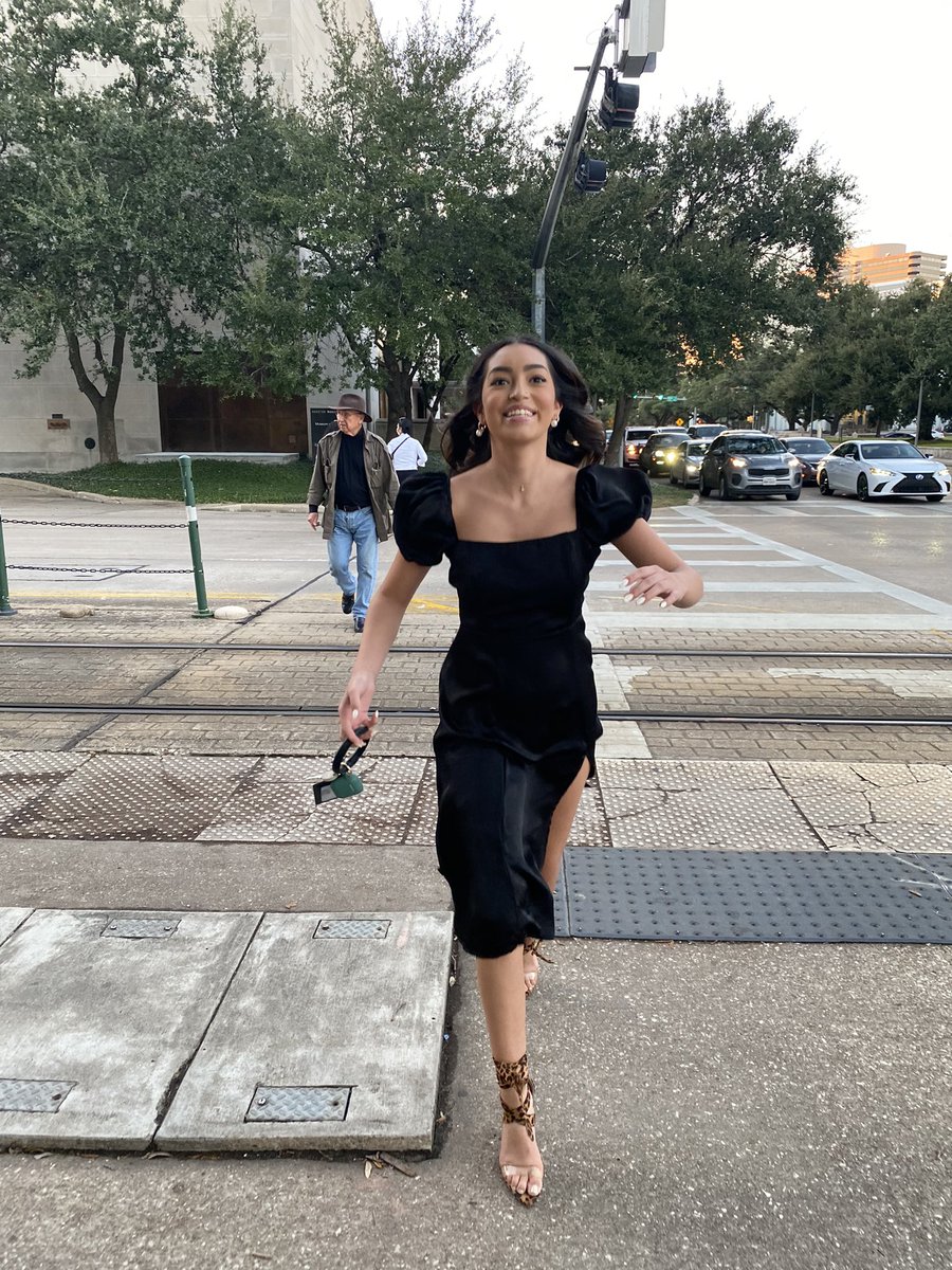 oliviaguerrero0's tweet photo. This is literally me running to my car to get on the road to cstat !!!! https://t.co/ZtGt9sHYru