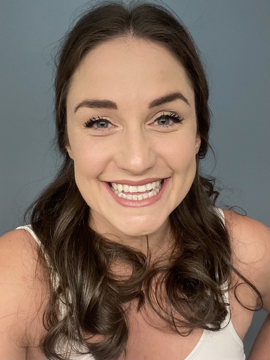 Kage_99's tweet photo. Before I add 18 layers of clothing, but after I added 17 layers of makeup and hair product. #ThisIsMyFace https://t.co/RYCupkwAp8