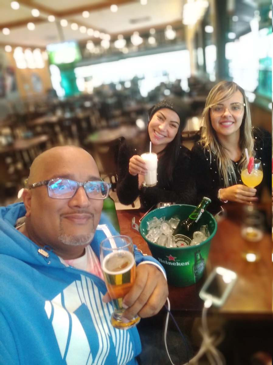 DjAlexSafadao's tweet photo. Começou minha noite com #djalexsafadao #sexoa3 #trocadecasal #trocadeparceiras #swing #baladaliberal #mulheres #elascurtesexo #sexo #fuder2 #sexoeprazer #QuemAmaSwingFestaLiberalsp #sexoa2 https://t.co/mgI70o7Xz2