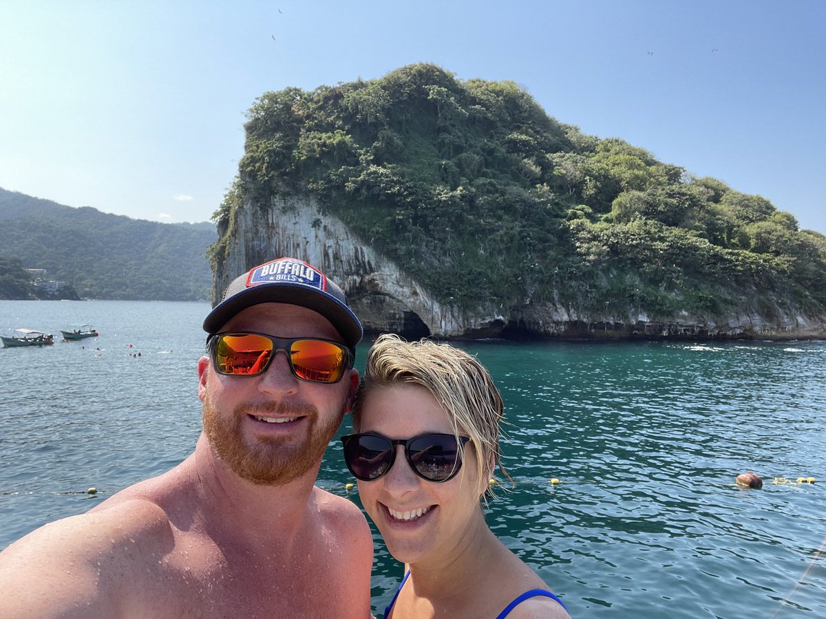 joemillerwired's tweet photo. Snorkeling today…. And lunch on a remote beach. #MexicanTherapy #cominghometomorrow https://t.co/PH0PXGyAiY
