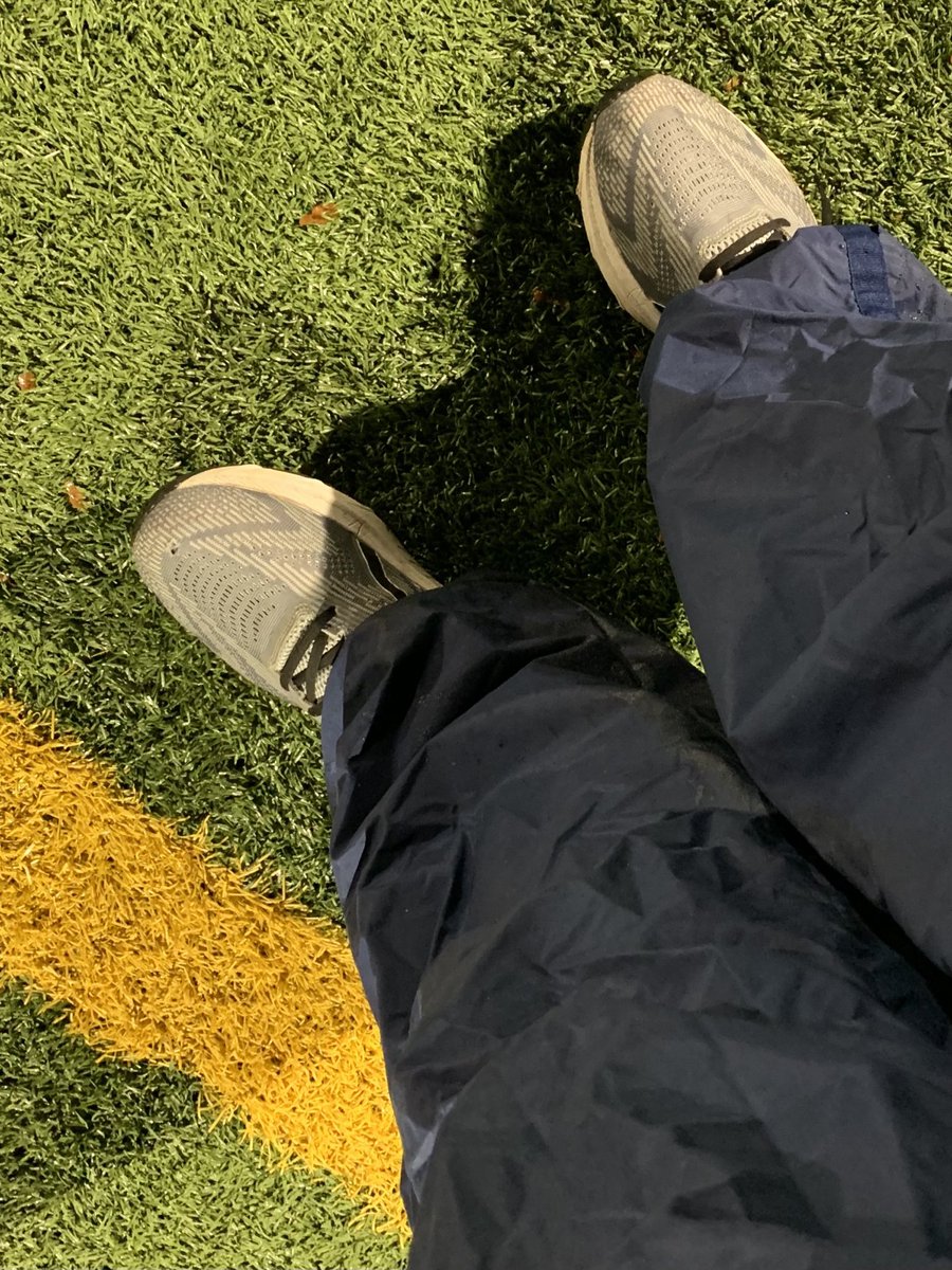 PhilStacey_SN's tweet photo. Speaking of the weather, I grabbed my so-called rain pants for the first time in 2 years for tonight’s game without thinking much about it. Put them on when I got here at Fenwick and … my weight loss has left me looking like MC Hammer circa 1990 in these bad boys #cantouchthis https://t.co/aYddK6uyBh