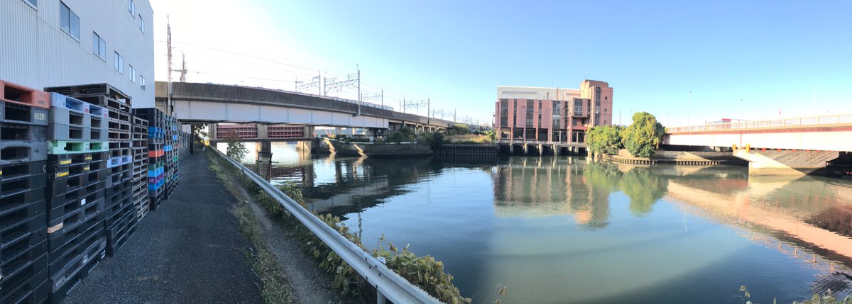 da20210402's tweet photo. おはようございます！
本日快晴です🌞

#市川港　#真間川水門 https://t.co/TPZXIBy7BM