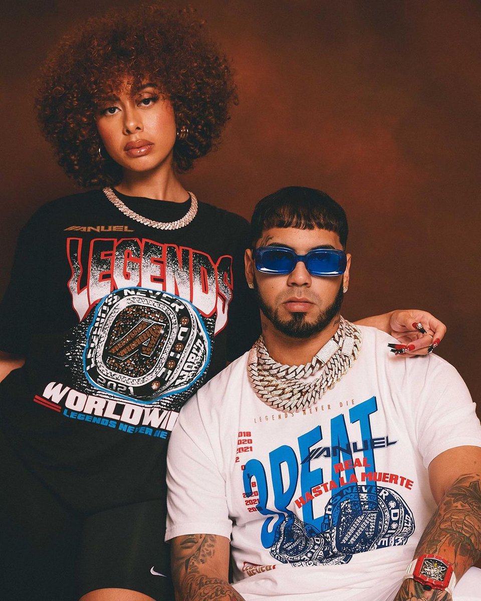 legendanuel's tweet photo. Hablamos el 11/17/21 colección #LasLeyendasNuncaMueren ✨🏆
#LegendsNeverDie Merchandising
@Anuel_2bleA X @Footaction https://t.co/fBs6sZkASy