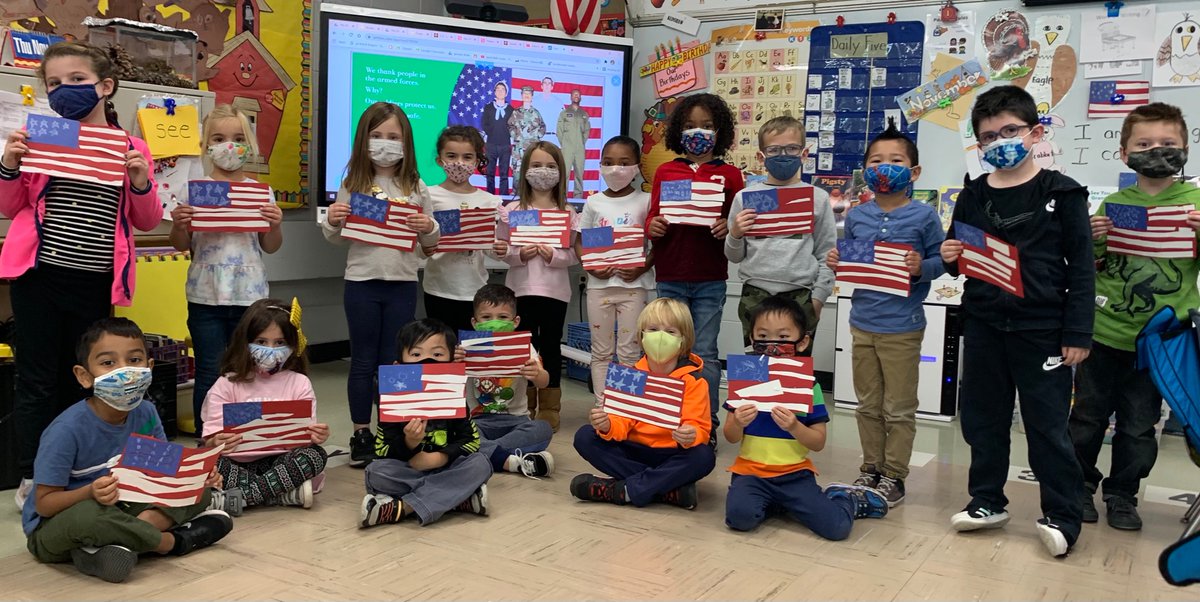 MsKlinshaw_JJES's tweet photo. Room 3 - Kindergarten flags for Veterans:)  
Thank you for your service! @JJESOwls https://t.co/aUKljaZXqa
