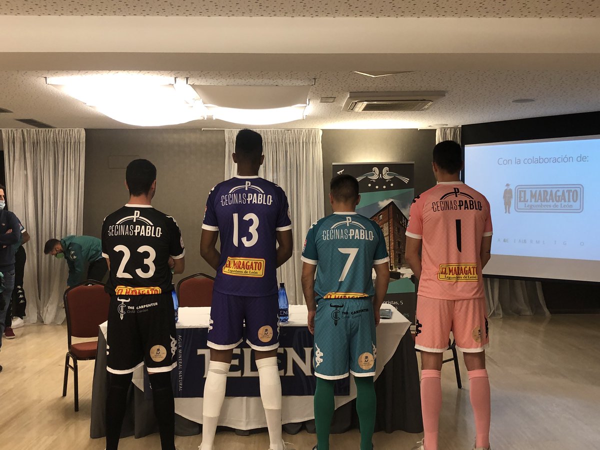 AtleticoAstorga's tweet image. POR FIIN! Tenemos aqui nuestra nueva equipación. Espero que os haya gustado ❤️