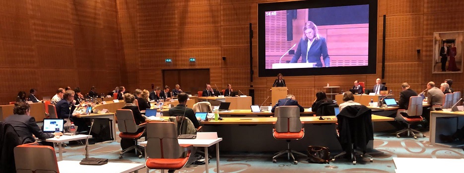 Gemeenteraad Zwolle stelt begroting 2022 vast. Wethouder Financiën Dorrit de Jong: “Het is een begroting voor alle inwoners met extra aandacht voor mensen en bedrijven die het hardst geraakt zijn door de coronacrisis”.  bit.ly/3D9qPZT