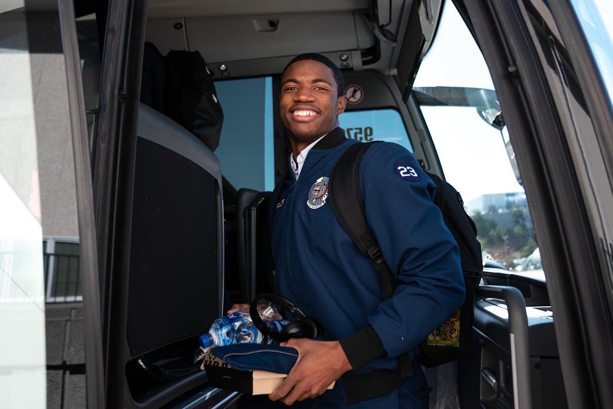 AF_Football's tweet photo. Road trip 🚌 https://t.co/8k6muPRyzs