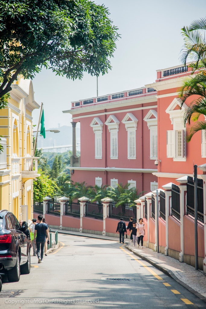 You'll never know what you might find wandering through the colorful streets of Macao...  #WowMacao
