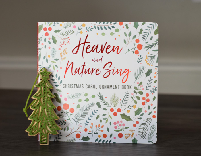 Looking for gift ideas? Here are 4 Inspirational Gift Pairing for the Holidays: (ad) ithappensinablink.com/4-inspirationa… #Dayspringaffiliate #giftideas #FridayVibes for weekend shopping!