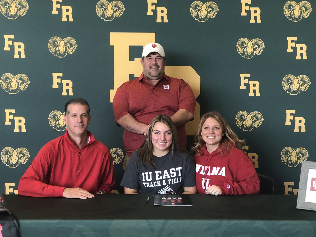 coachbuckler's tweet photo. Alyssa, welcome to the Red Wolf Throws family!  @IUE_TFXC @mrsbonanno1stgr #TheProcess #PackThrows #ThrowsU https://t.co/PLtmyCy3nM