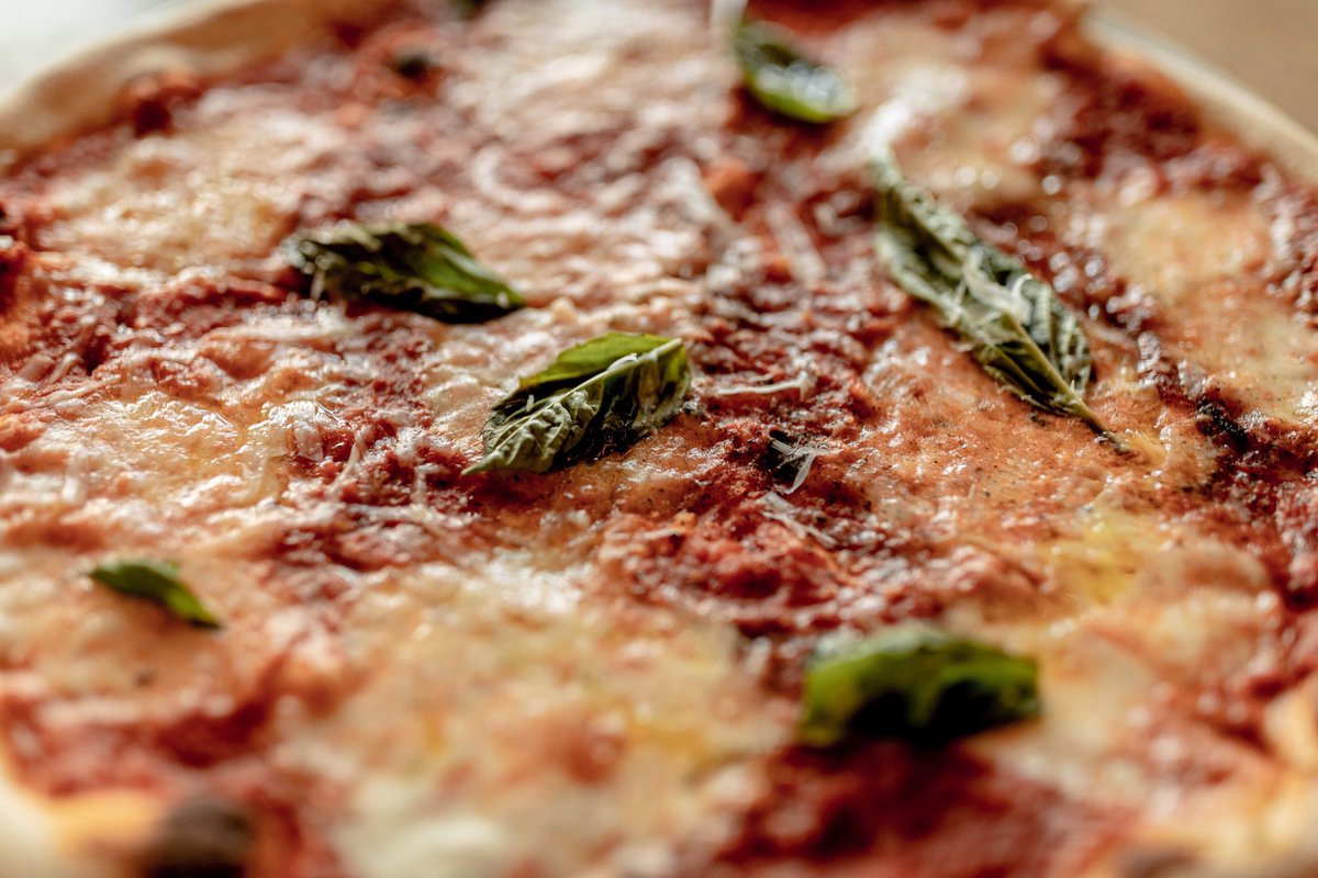 peakspizzaco. tweet media