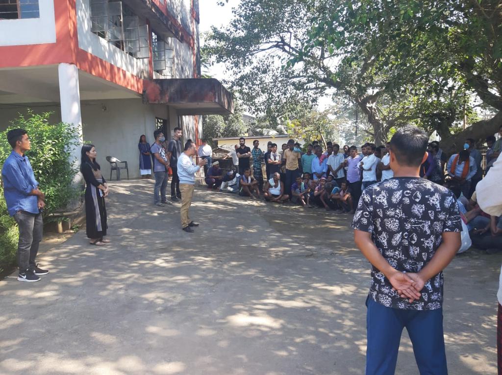 bkhongjoh's tweet photo. Tele law Awareness and Registrations across all Districts of Meghalaya . DMs , CSC Vles ,PLVs all participated. Happy to see Women Vles &amp; Plvs being active also promoting eshram with our EGH DC Sir  leading . 
https://t.co/KPkxhSgekB
@dintya15 @sanjaykrakesh @CMO_Meghalaya https://t.co/IVzst6MwhY
