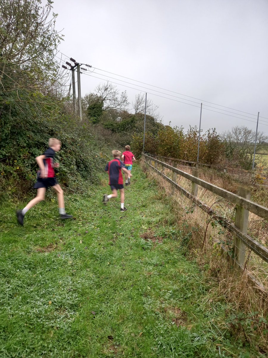X Country squad have been training hard ahead of the South West Finals at Taunton Saturday. 

Good luck Yr8 boys!