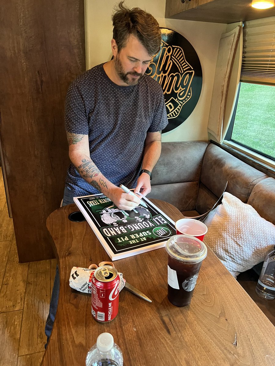 Signing poster for tonight’s <a href="/UNTHomecoming/">UNT HOMECOMING</a> show. Only a limited amount, so you’re gonna want to grab yourself one! #GMG