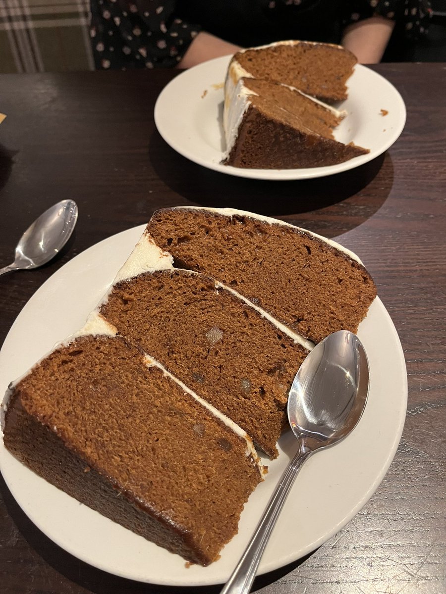 RSSS_PeteArnold's tweet photo. Today I met a CSI colleague who recently retired after 36 years service, starting with @Humberbeat on the YTS scheme! I heard about her incredible career and extensive experience over the decades which will be such a loss to us. Happy Retirement KP 😊 #Cakeout https://t.co/NdbsvxeZas
