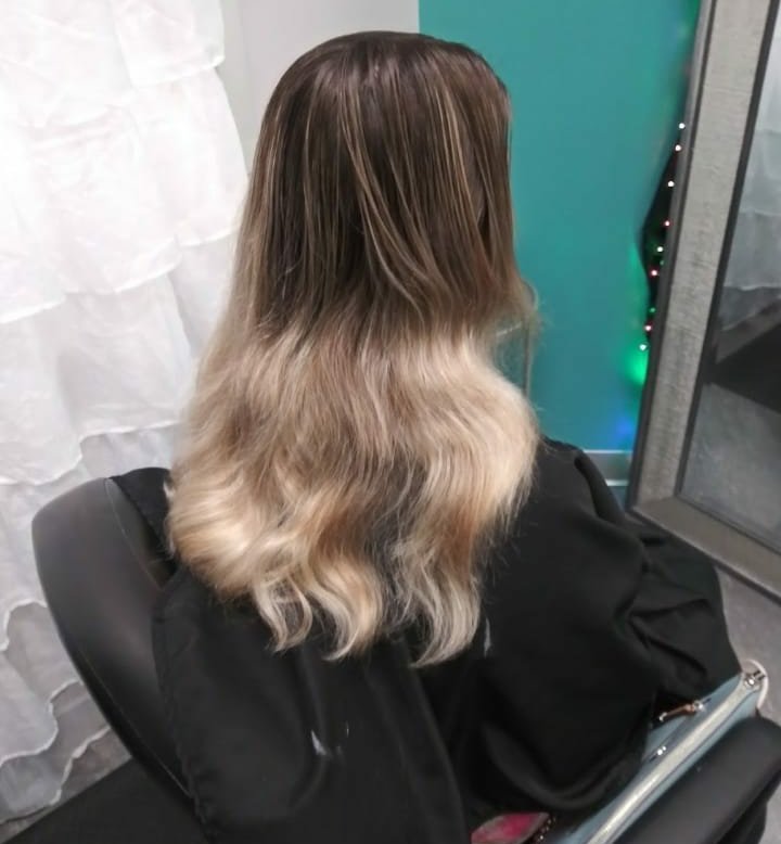 TTM08090's tweet photo. Before and after balayage highlights
Do you want your hair a beautiful new color?
For an appointment Visit:
https://t.co/L2HHJJvz3Y and click on "Book Now"
Or
Text or Call 904-866-0742 💇🌿✨
✨💫 #kenracolor #kenra #balayage https://t.co/YyQWhBuKsQ