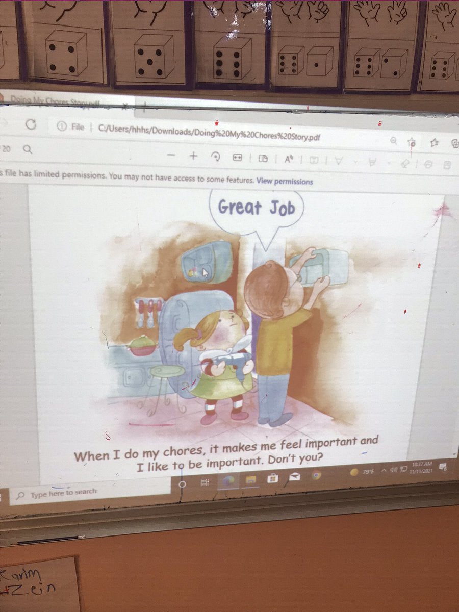 Darineyassine's tweet image. This is How online learning has improved my teaching 👏🏻 My learners  totally agree that they enjoy looking at the words projected&amp;amp;that words are more visible to them while we read a story aloud using LCD #education #positiveReflection @Hhhsinfo @tbaassiri @TawilNoor @DaraziFarah