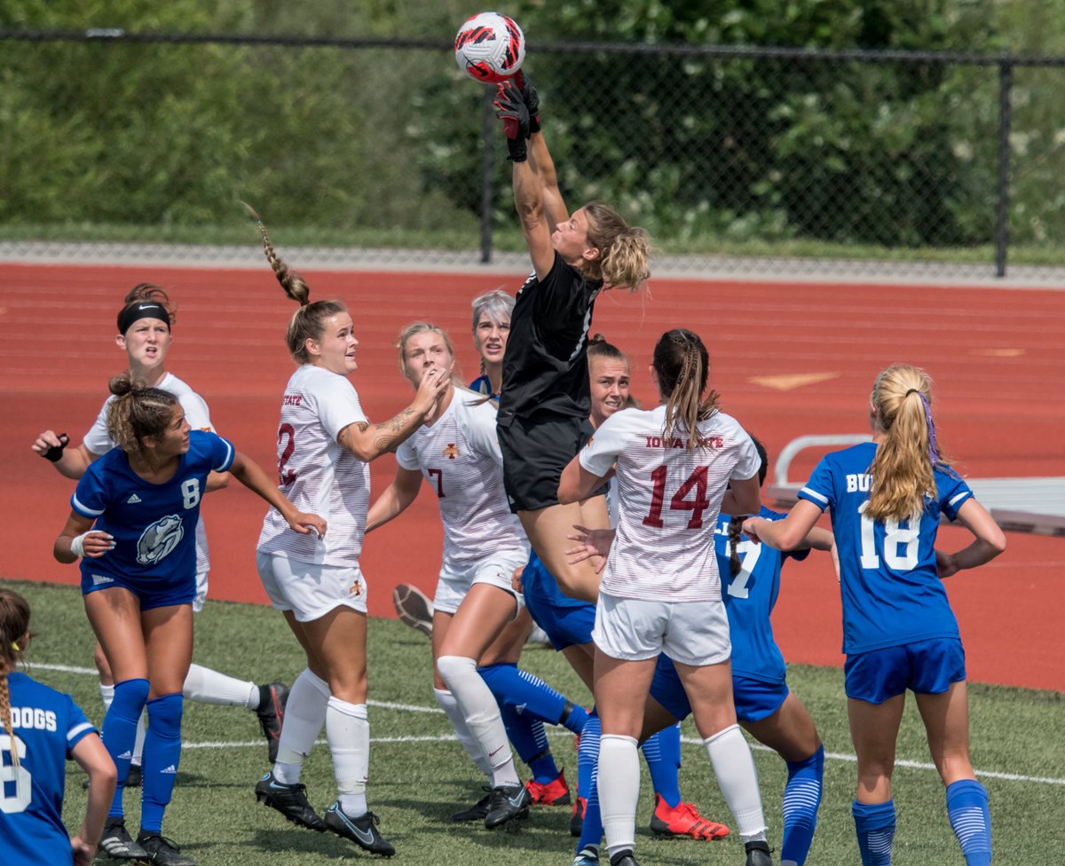 DrakeWSoccer's tweet photo. A Kelsie Stone appreciation post. Right now she sits fourth in the NCAA ‘21 stats for total saves and 11th in saves per game this season. More people should know of her awesomeness. 👏🏼 👏🏼 https://t.co/Wni0OsD9U3