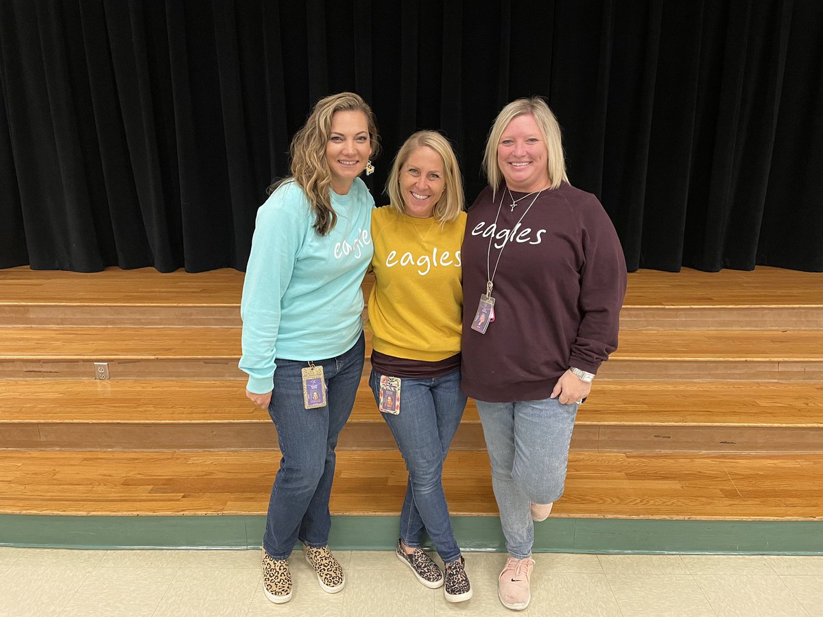 MrsAtchleysArt's tweet photo. Love it when we match! Go Eagles! #HESShinebright https://t.co/etzZ6mFlLk