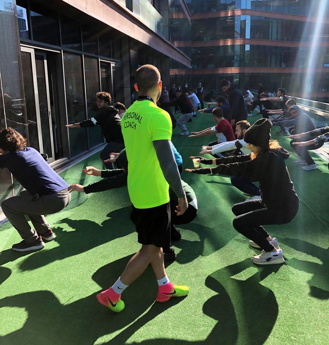 42inturkiye's tweet photo. Bugün @MACFitOfficial ile 2. havuz öğrencilerimize yorucu ama bir o kadar da eğlenceli spor etkinliği düzenledik😎
@MACFitOfficial’a ve @berkaykayatekin’e mini antrenman için teşekkür ederiz👏🏽🤗
#hello42 #42istanbul #macfit #sport #event #friday https://t.co/CYMNm9M9SK
