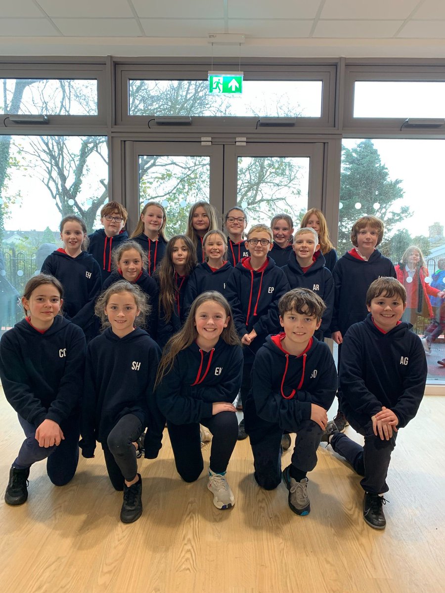 StDavidsCIW's tweet photo. Blwyddyn 6 are so thankful for their leavers’ hoodies. Diolch to all Year 6 parents. #chuffed #togetherforever #firsttimewearing https://t.co/gvr96TKxwt