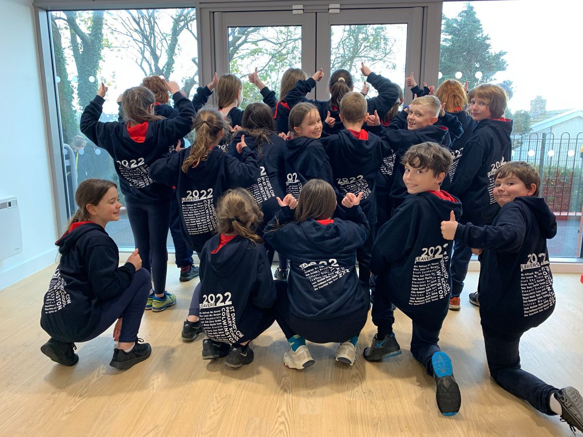 StDavidsCIW's tweet photo. Blwyddyn 6 are so thankful for their leavers’ hoodies. Diolch to all Year 6 parents. #chuffed #togetherforever #firsttimewearing https://t.co/gvr96TKxwt