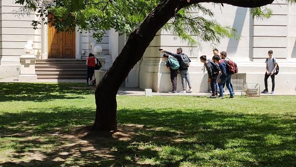 El 1er beso: Descripción gráfica