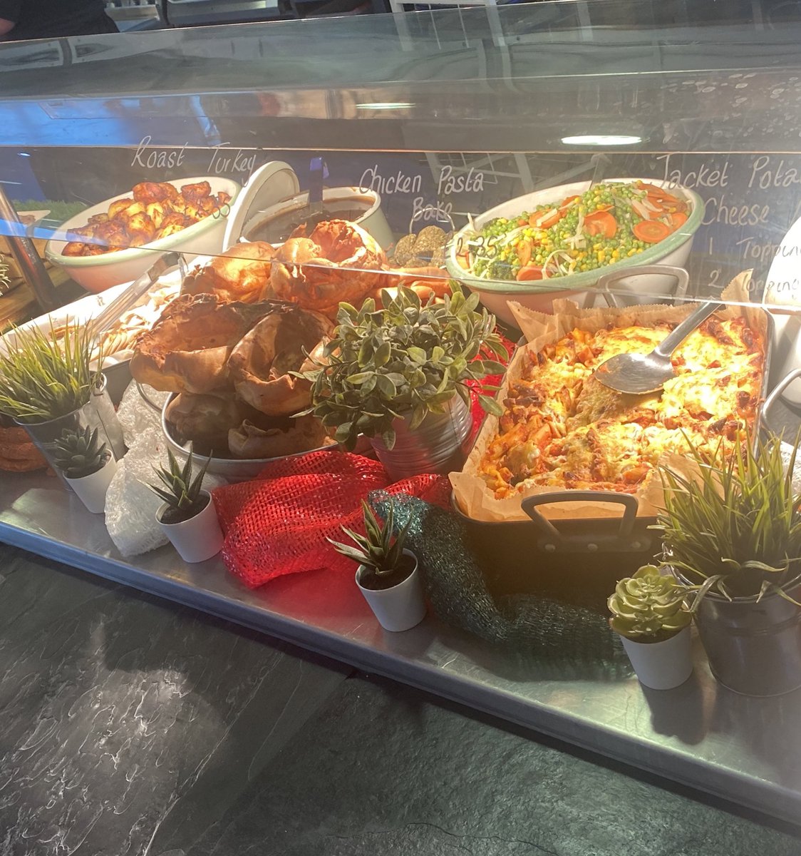 robertchambers8's tweet photo. Some of the dishes this week for national school meals week. It’s all about feeding kids better food 👊🏻@NSMW @LACA_UK https://t.co/lWQfCqFvJu