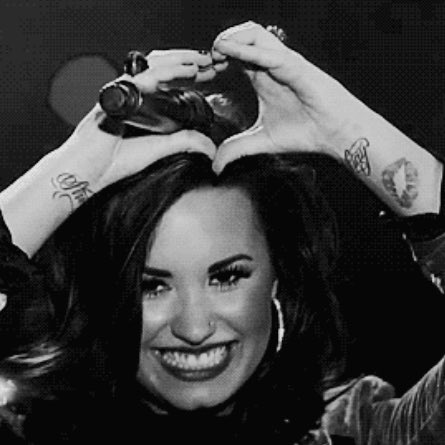 katysxdemi's tweet photo. demi lovato I love you https://t.co/kgAgRmW2qR