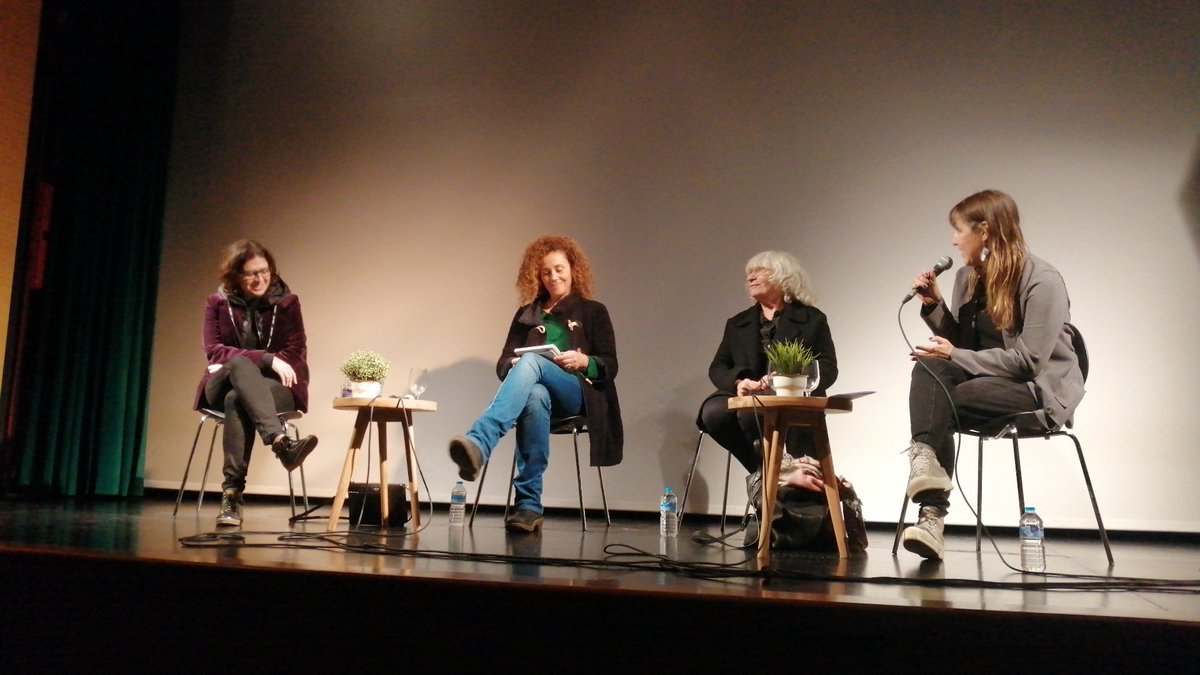 PENCatala's tweet image. Connversem amb l&apos;escriptora Antònia Vicens i Carolina Hernández, directora del Festival nacional de poesia de Sant Cugat, @AngelsGregori presidenta del PEN i @carmecastells directora de la Fundació Mallorca Literària @FNPoesiacat