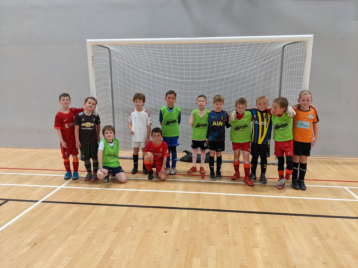 Well finally Saughall Colts Futsal Club is back in action offering free futsal to our u7s and 8s....great session tonight with some Futsal stars of the future....<a href="/MiniballerzF/">Miniballerz Futsal Flintshire</a> @