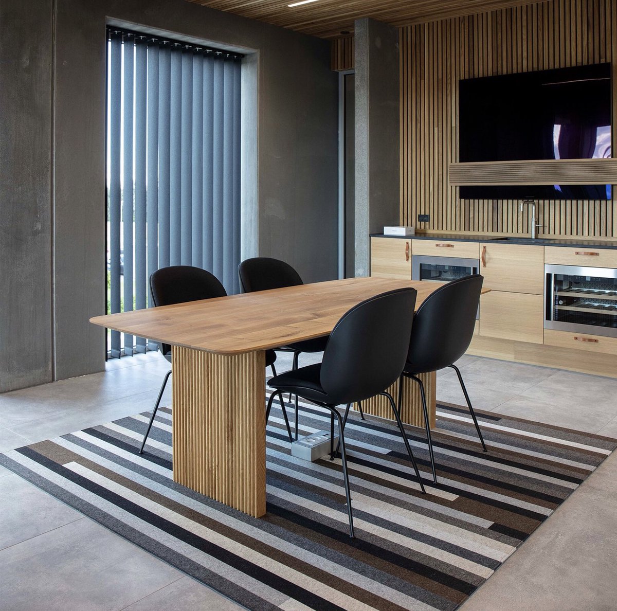 Unika Vaev tweet media