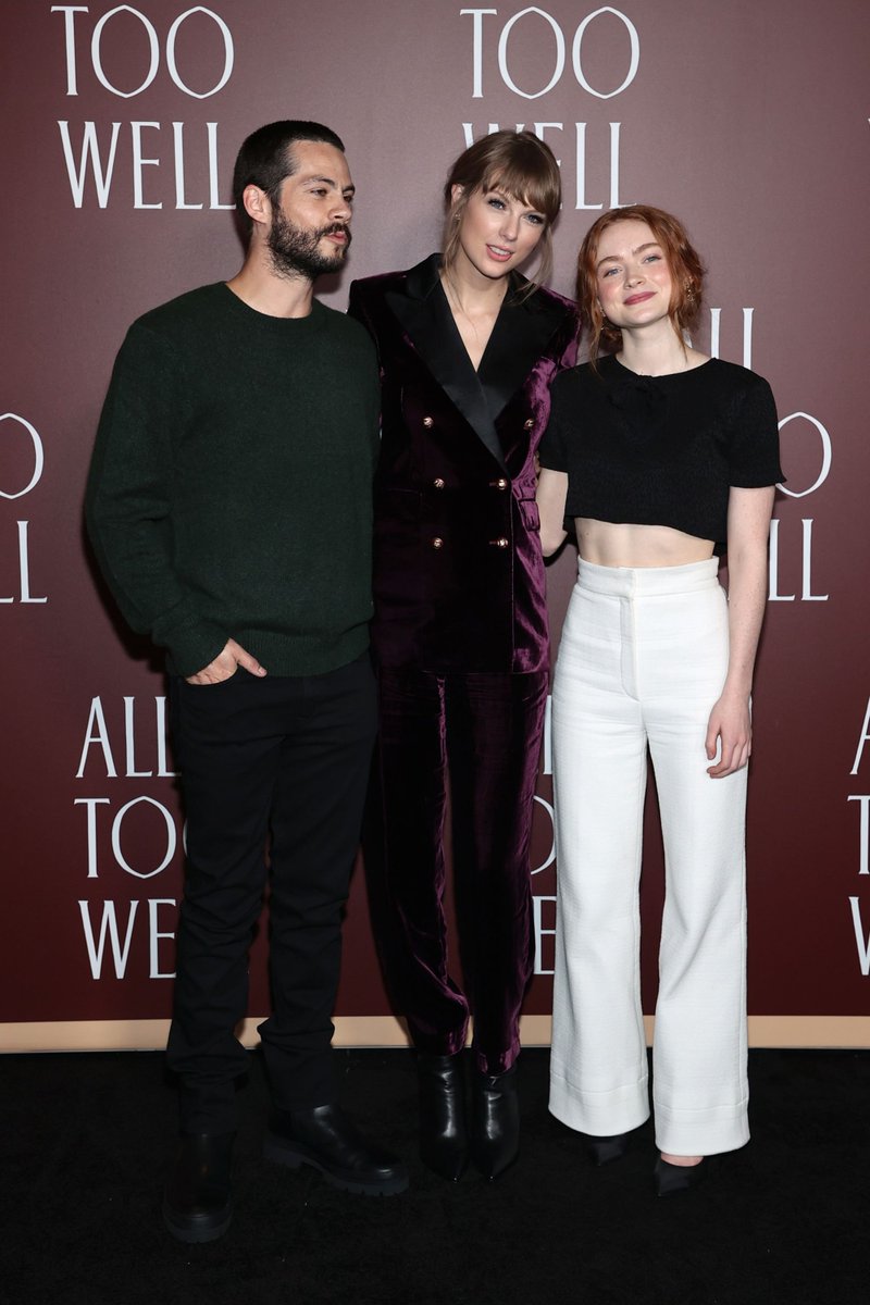 midiaTSBR's tweet photo. 📸 | Taylor Swift, Dylan O'Brien e Sadie Sink em Nova York para a premiere do curta de #AllTooWellTenMinuteVersion. | @taylorswiftbr https://t.co/7Ltf5dCC6s