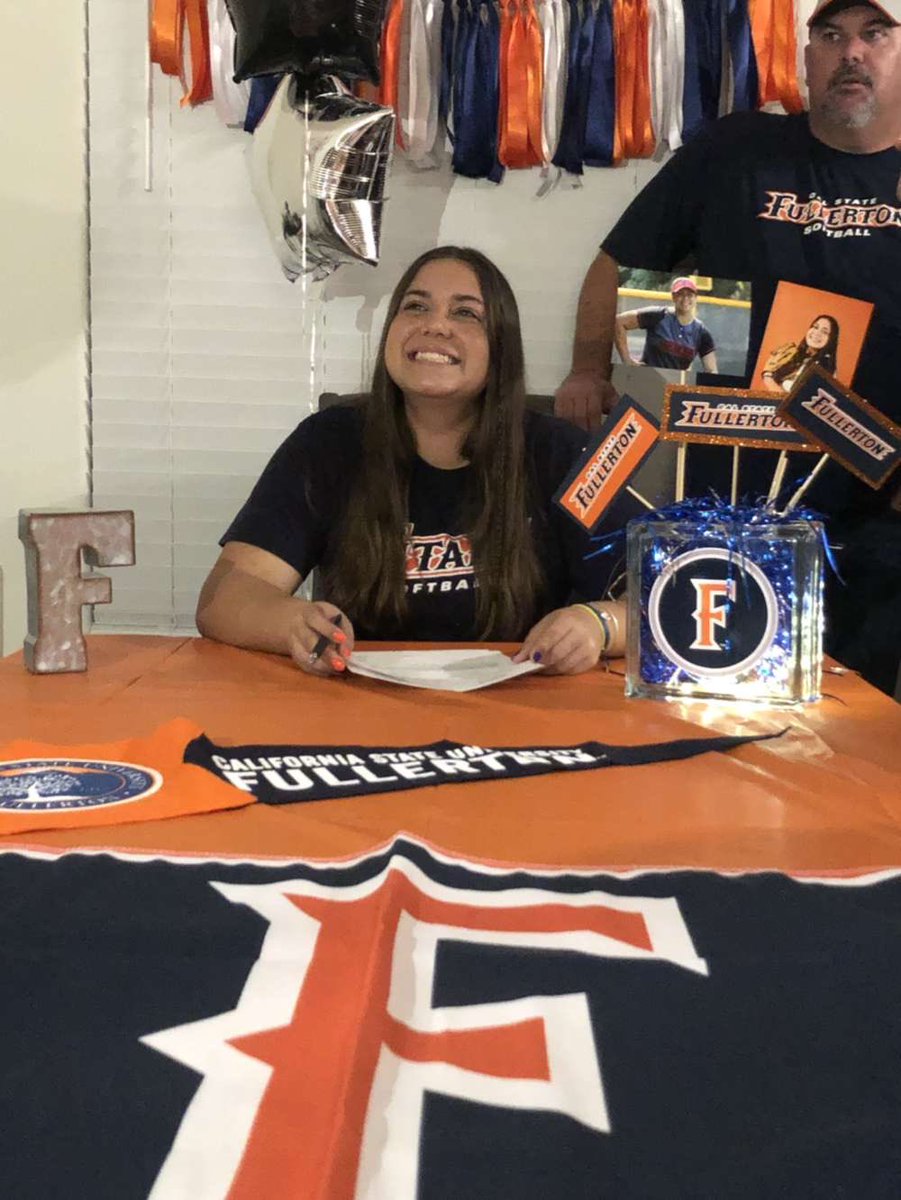 trishamccleskey's tweet photo. it’s official🐘 #Tusksup https://t.co/Yg7ORykBPq