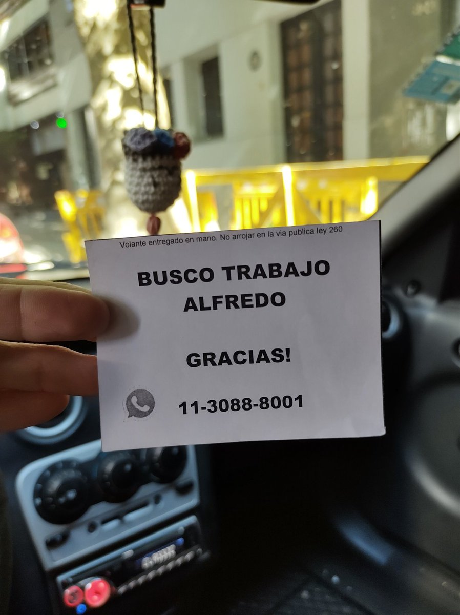 Magachuzets's tweet photo. Me quedé charlando un rato con Alfredo mientras estacionaba (zona Av Rivadavia 5300)
Busca laburo de LO QUE SEA. 
RT porfi 💜 https://t.co/QrDJ3vB5pV