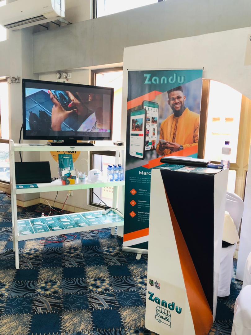 dnlsiala's tweet photo. #RDC : Nous saluons la tenue de la première édition du numérique dans la ville province de Kinshasa. Notre startup #Zandu, le géant du E-commerce en #RDC était présent. Merci à l'hôtel de ville.
#Kintech @JeanBamanisa @TabuYvette @NgobilaM @MrNomediocre1 https://t.co/7tt4oyLcnt