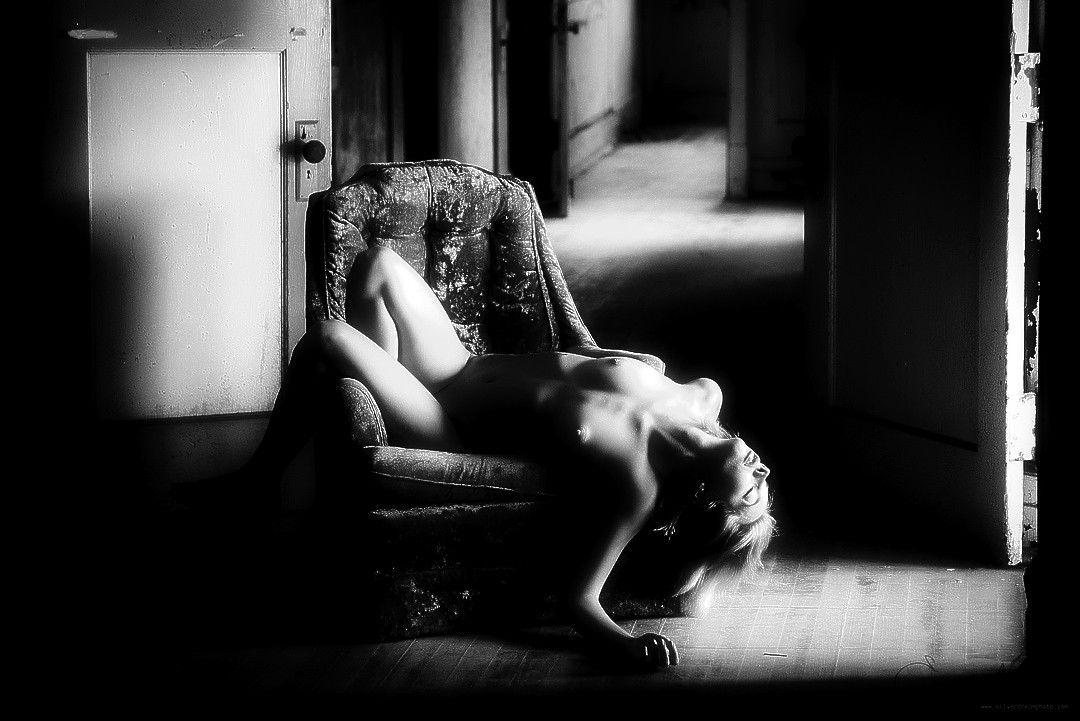 silverdreambyte's tweet photo. Nika @nika.breathing
#implied #impliedmagazine #uncoverme #uncoveredmagazine #nakidmag #forguysmag #fusemagazineonline #sensual_ladies #great_captures_sensual #ig_sensual_art #glamourshots #modelsofinstagram #glamourshot #glamourmodel #impliednude https://t.co/bqp41cgDWf